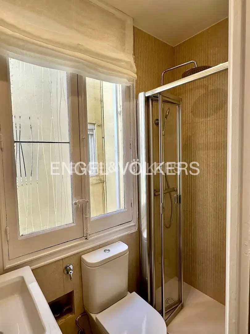 Balcony of Flat for rent in Madrid  with Air Conditioner, Heating and Furnished