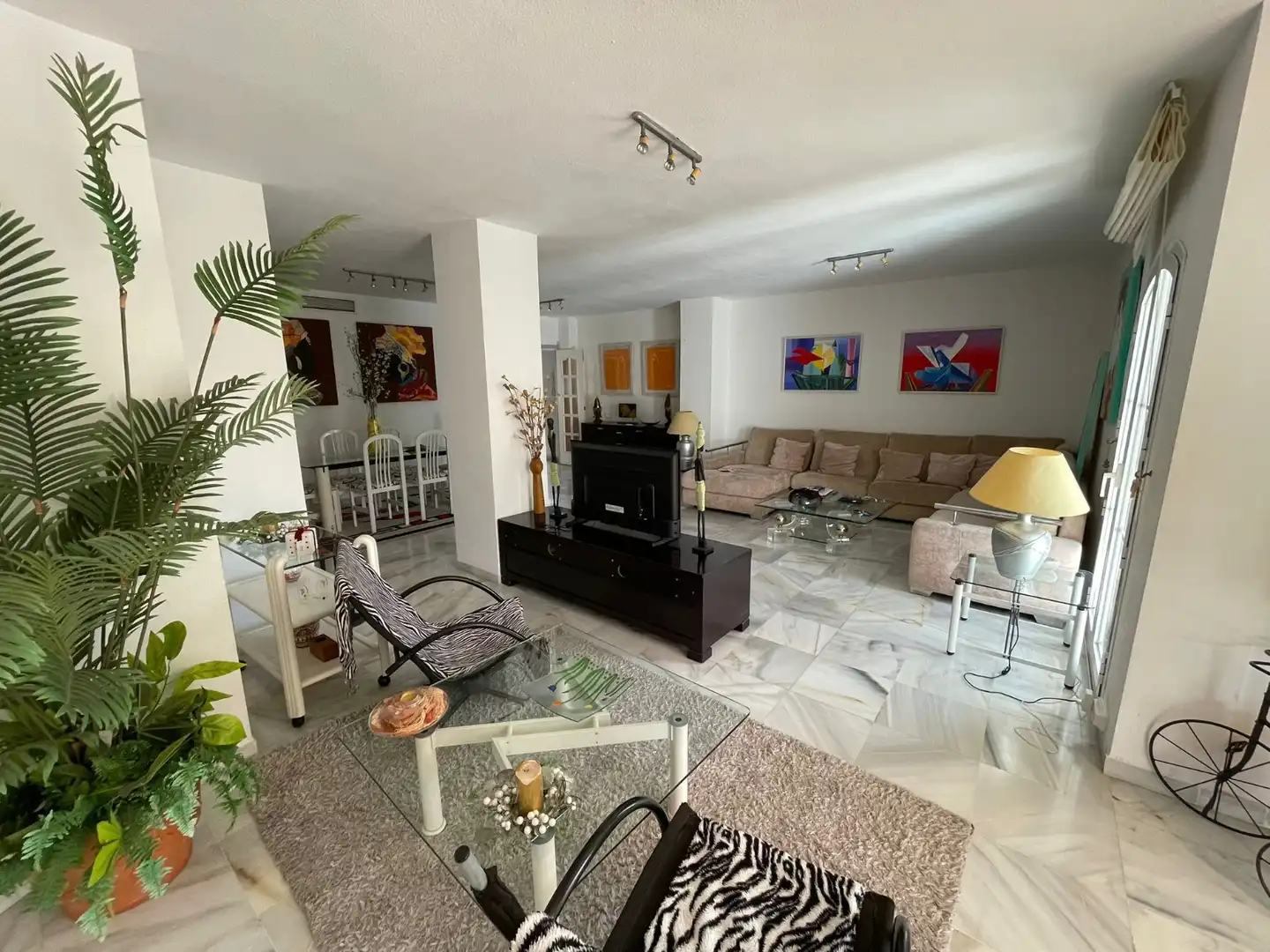 Piso con piscina en venta en Milla de Oro, imagen 2
