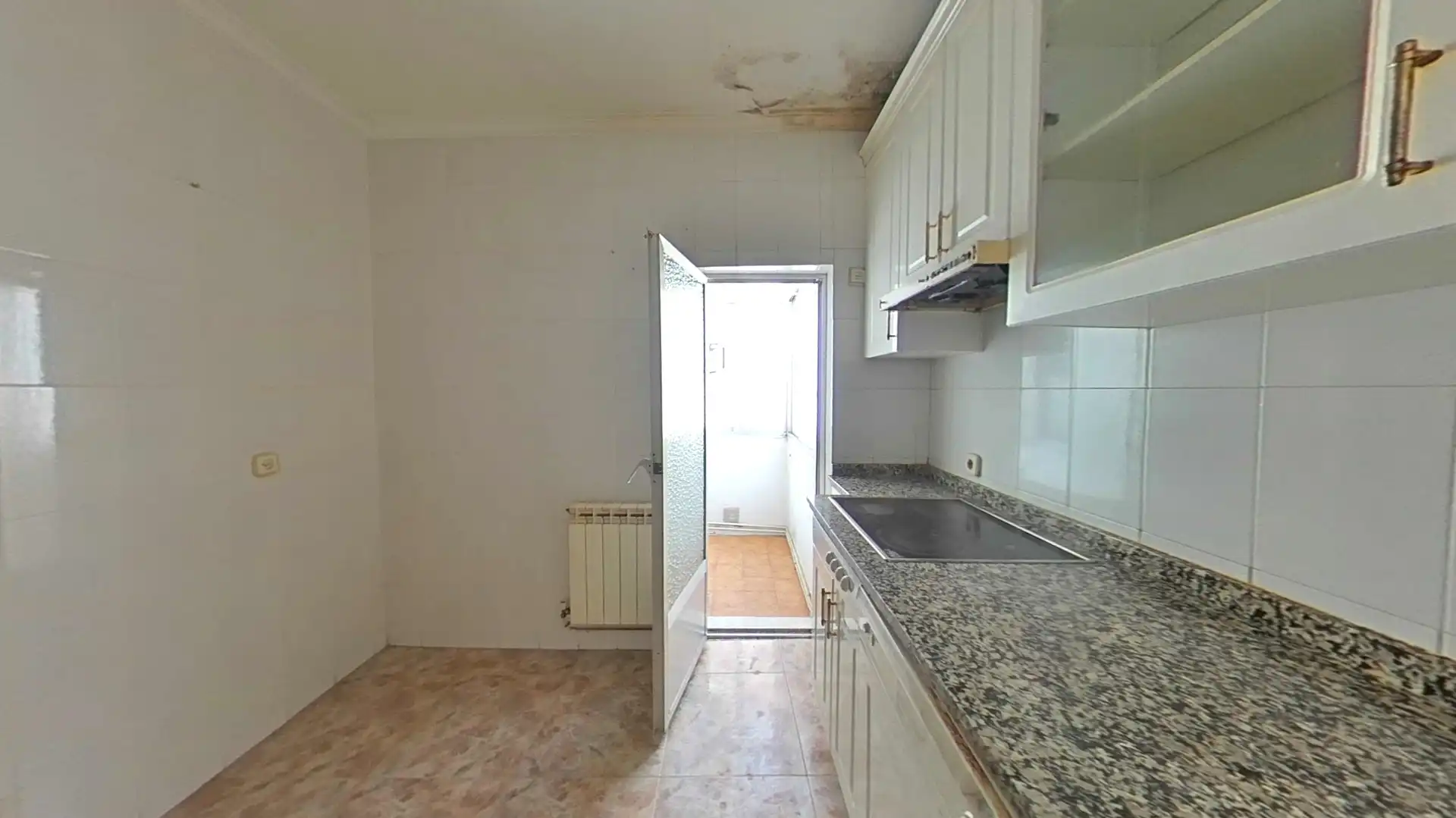 Cuina de Pis en venda en Salamanca amb Calefacció, Parquet i Balcó