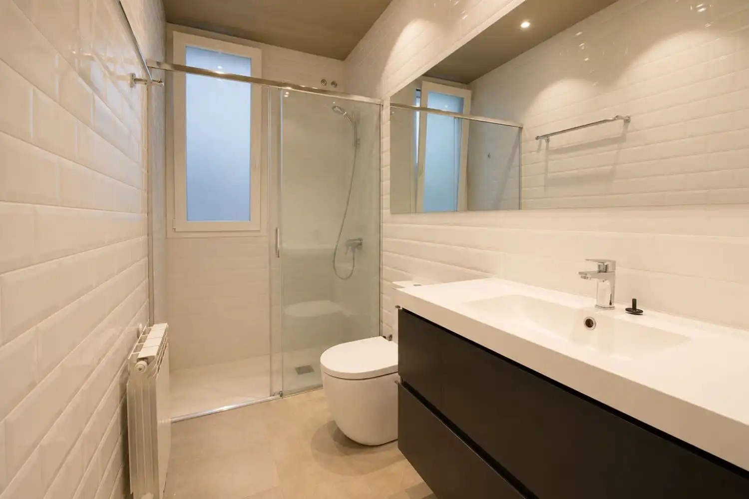 Baño de Piso de alquiler en Vitoria - Gasteiz con Calefacción, Parquet y Amueblado