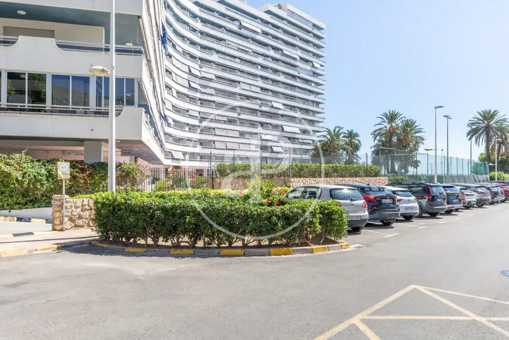 Appartamento con terrazza in affitto a Carrer Ciutats Unides, imagen 48