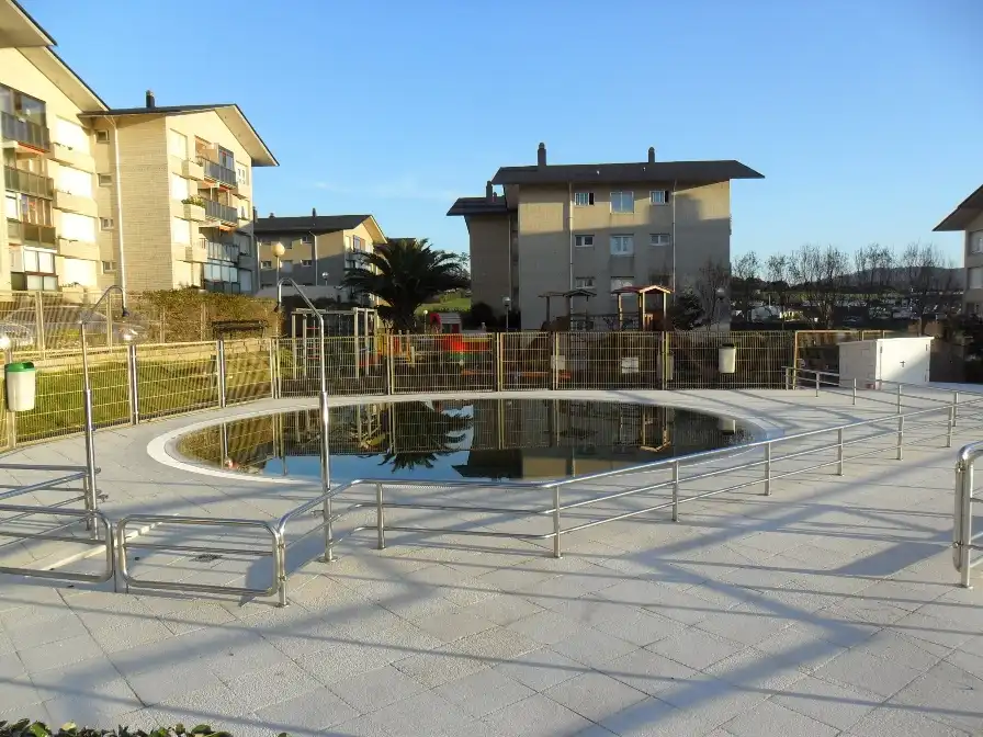 Piscina de Garatge de lloguer en Sopela