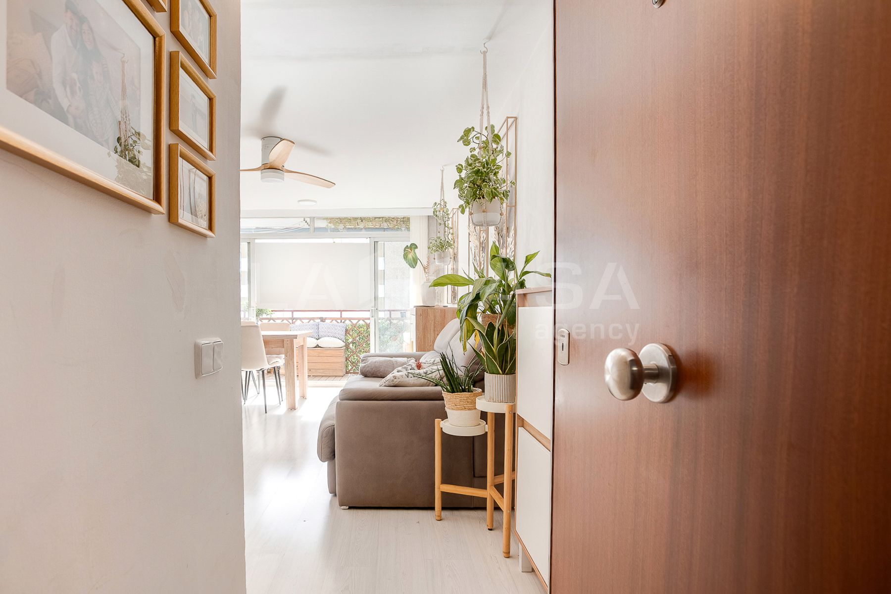 Piso en venta en L'Hospitalet de Llobregat con Calefacción y Balcón