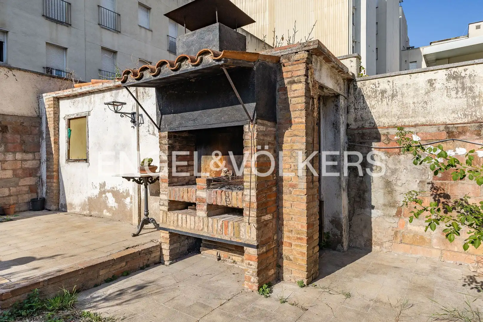 Vista exterior de Casa o chalet en venta en Sant Cugat del Vallès con Aire acondicionado, Calefacción y Jardín privado