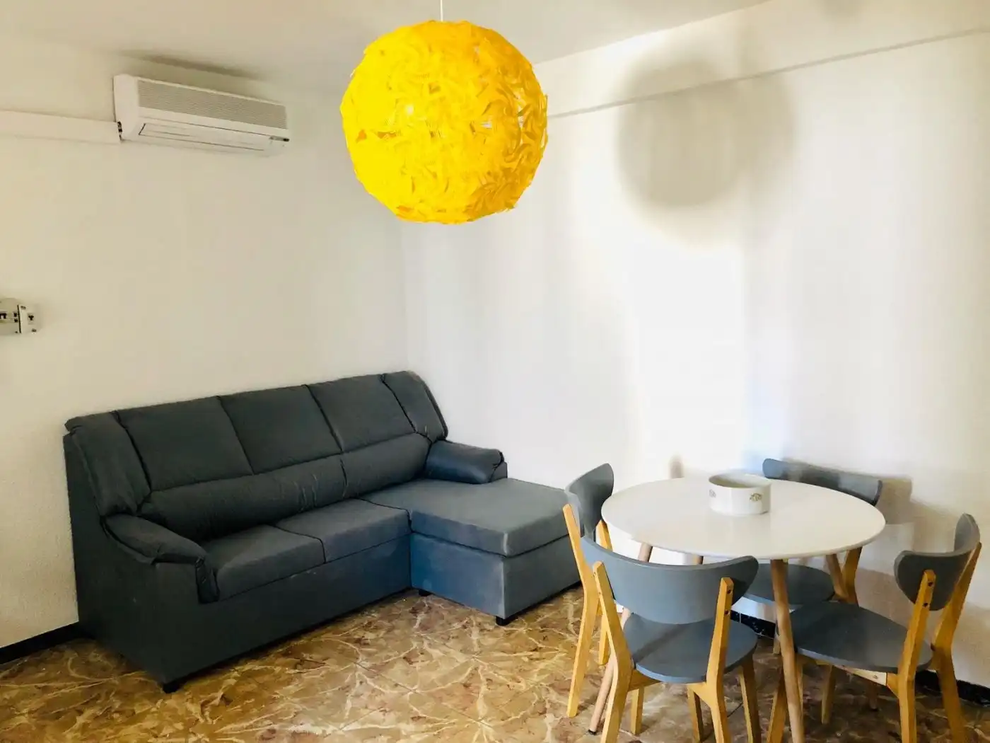 Living room of Flat for rent in Elche / Elx  with Air Conditioner, Terrace and Furnished