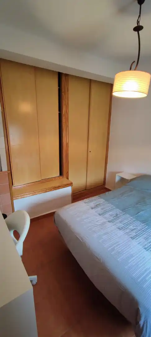 Dormitori de Casa o xalet de lloguer en Cuenca amb Calefacció, Moblat i Rentadora