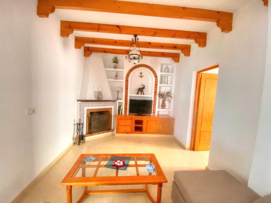 Sala d'estar de Casa o xalet en venda en Vélez-Málaga amb Aire condicionat, Terrassa i Traster