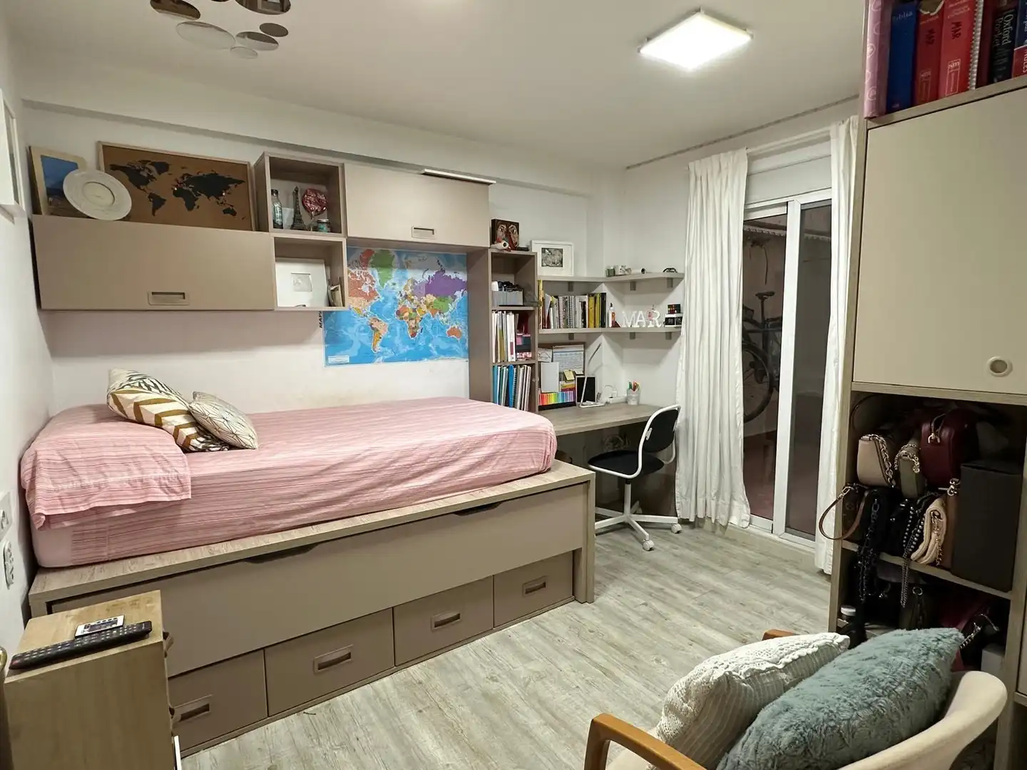 Bedroom of Flat for sale in Benidorm  with Air Conditioner, Heating and Terrace