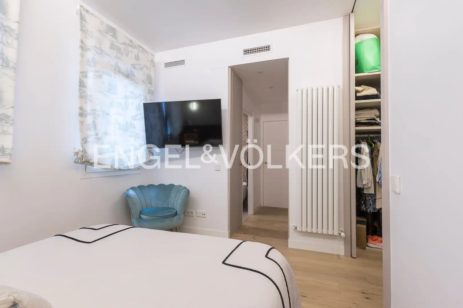 Bedroom of Flat for sale in Chamberí