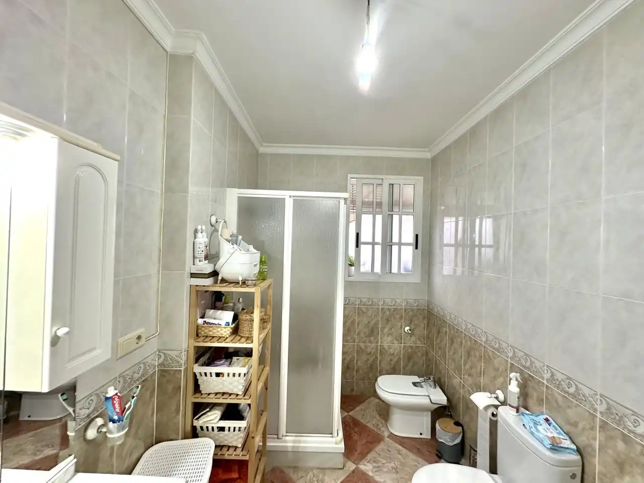 Bathroom of Ground floor for sale in Cuevas Bajas  with Private garden and Storage room