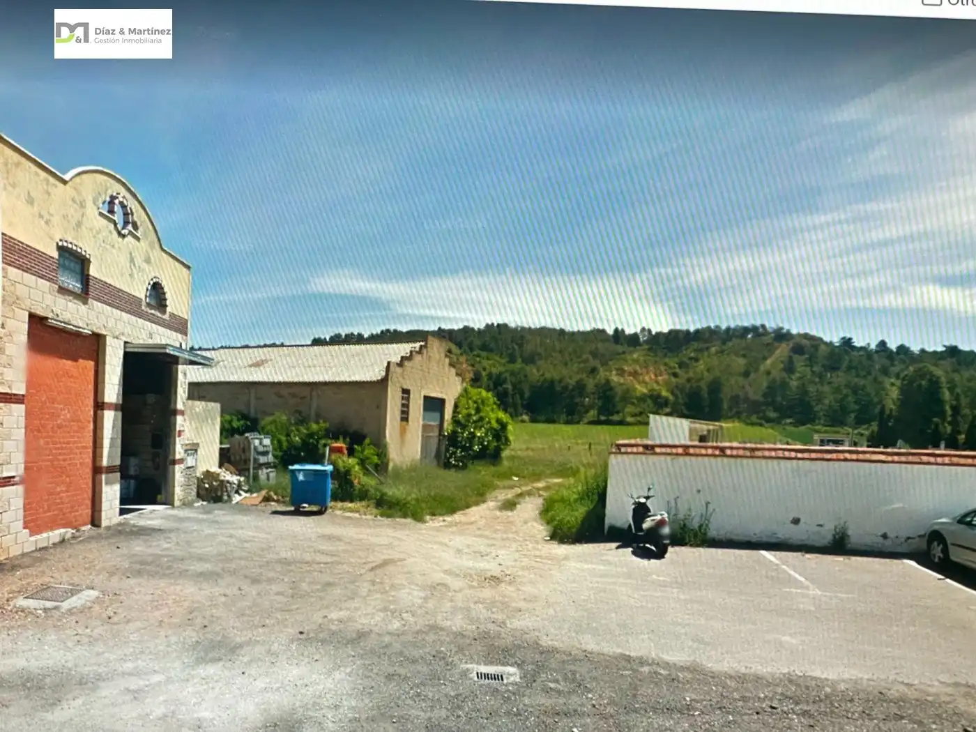 Nau industrial en venda a Villaquilambre