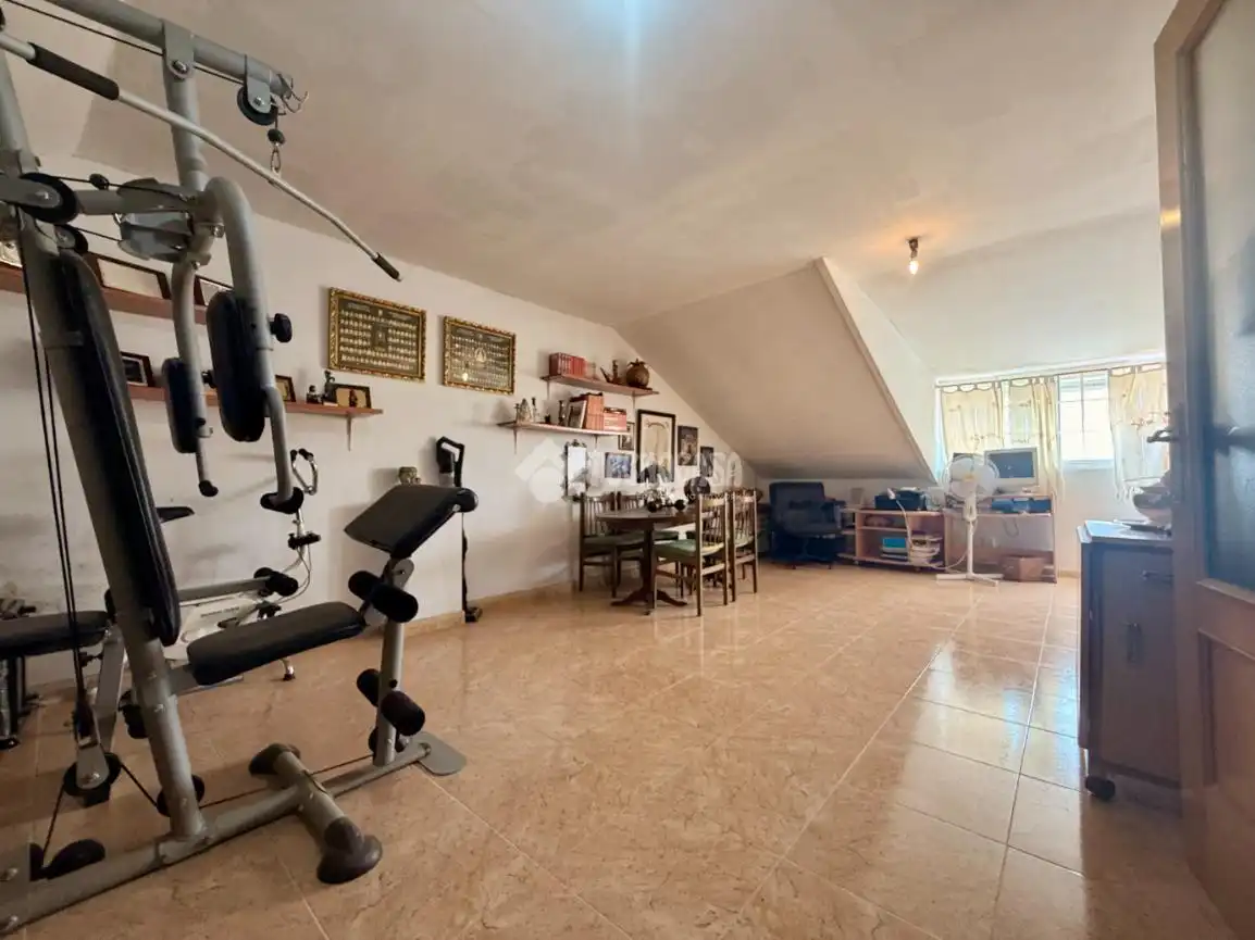 Casa aparellada en venda a Alovera, imagen 28