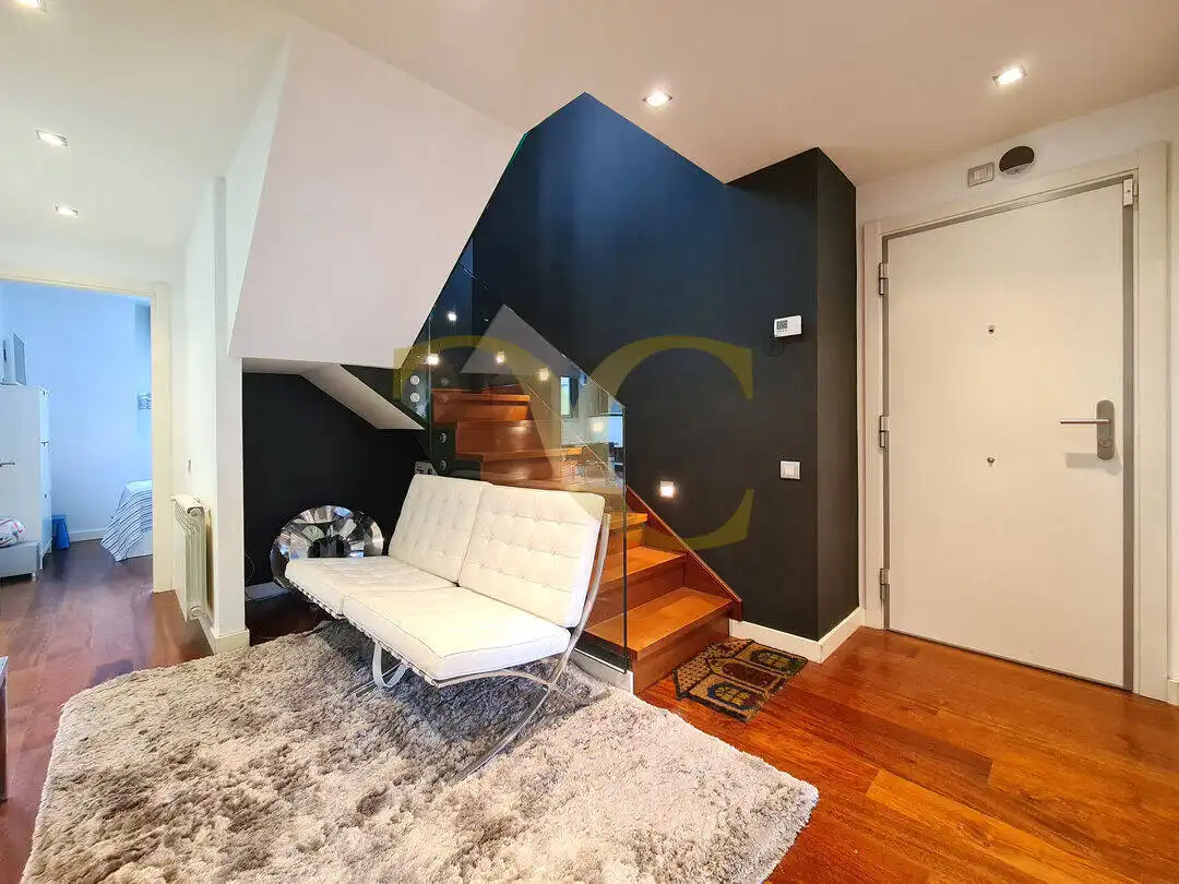 Maisonette zum Verkauf in Oviedo  mit Heizung, Privatgarten und Terrasse