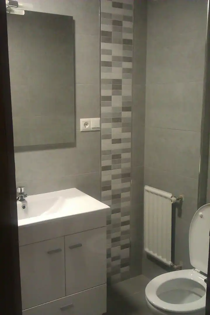 Bathroom of Flat for rent in Granada  with Heating, Furnished and Balcony