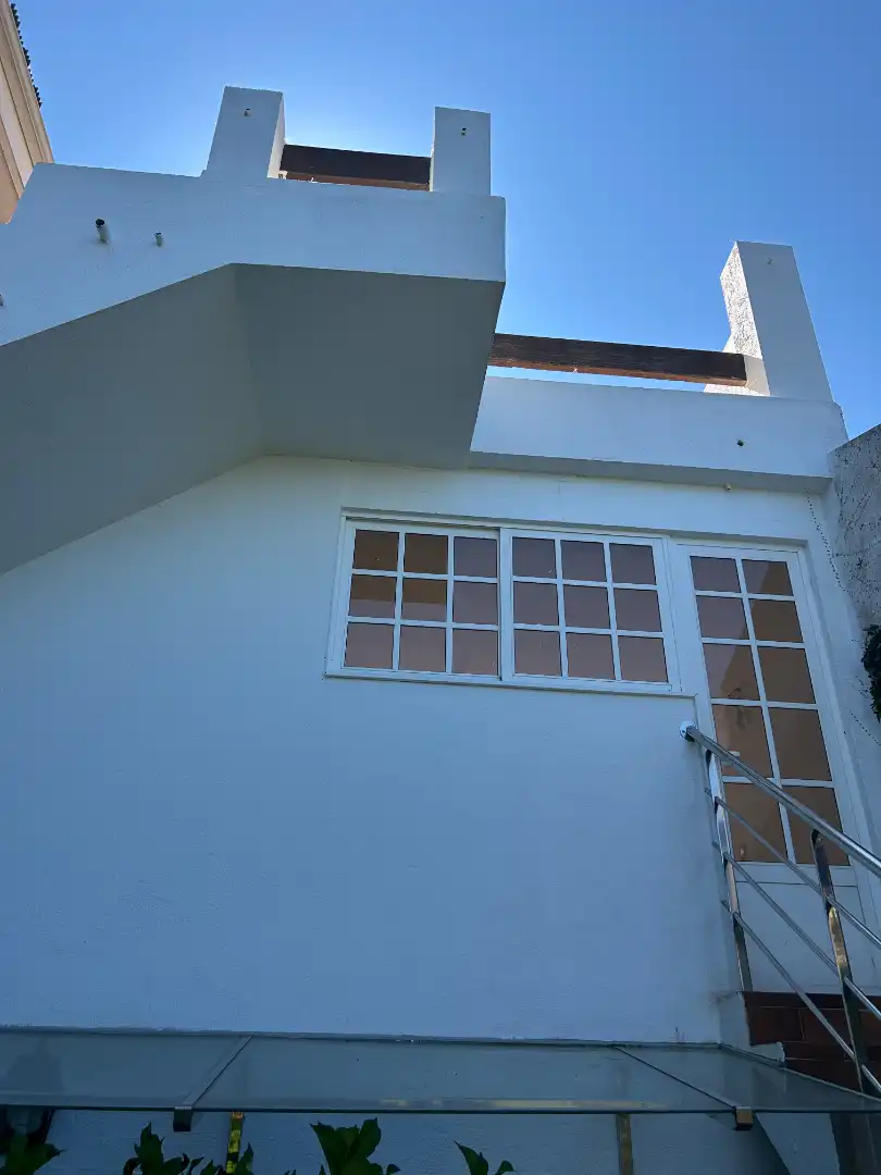 Vista exterior de Casa o chalet en venta en Vigo  con Calefacción, Jardín privado y Parquet