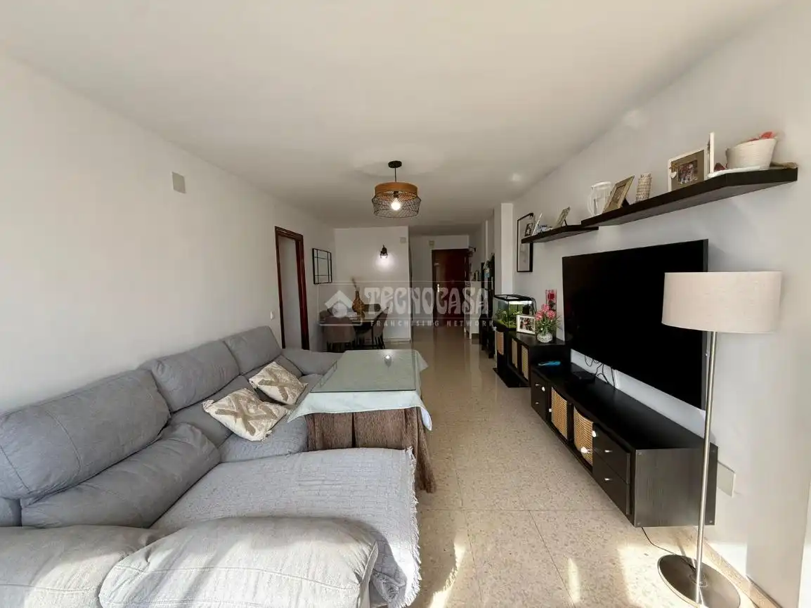 Living room of Flat for sale in Benalmádena  with Air Conditioner, Terrace and Furnished