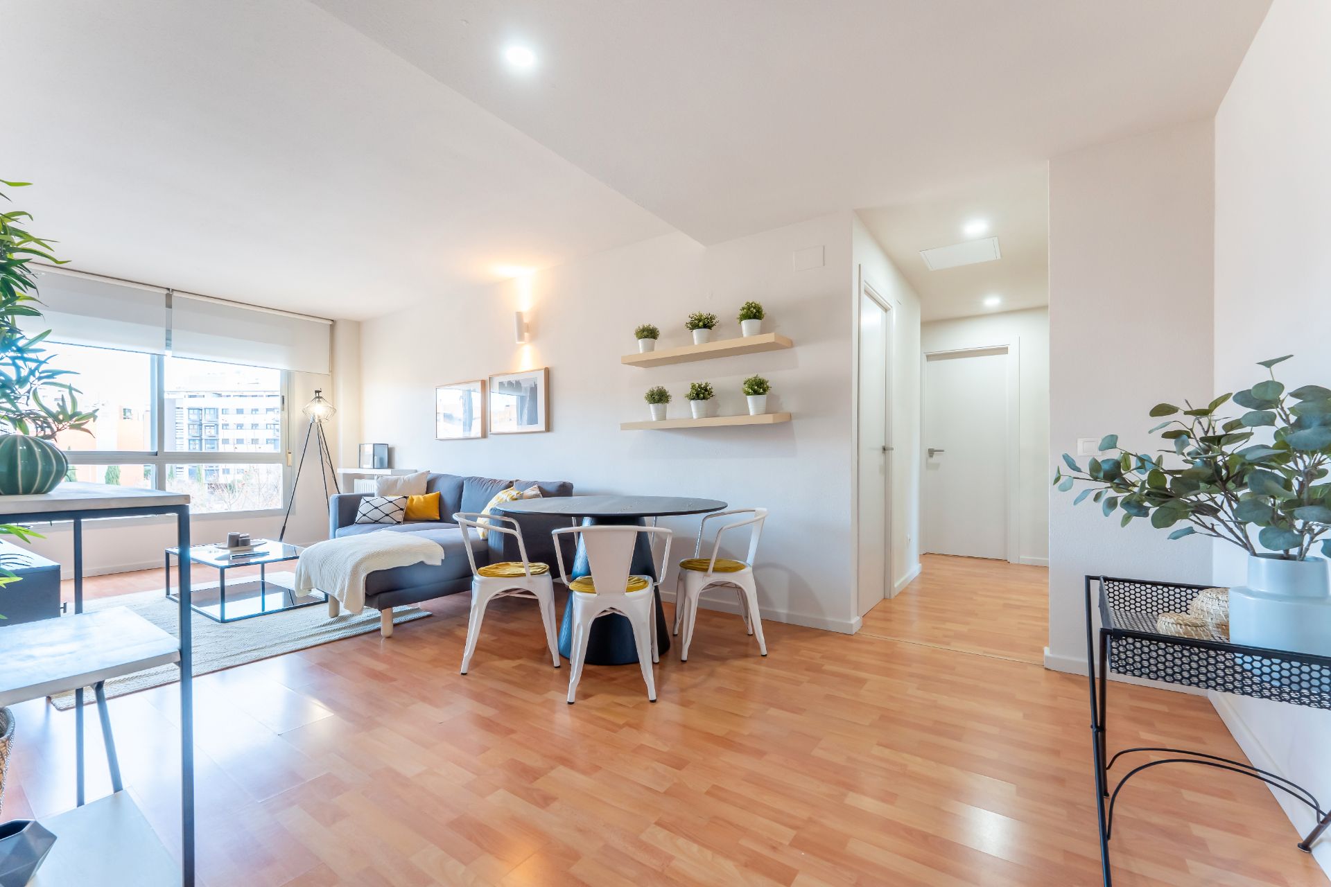 Living room of Flat to rent in  Madrid Capital  with Air Conditioner, Heating and Private garden