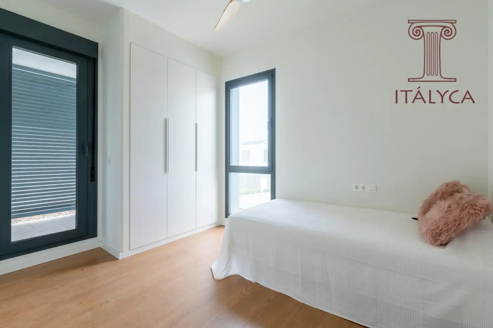 Bedroom of Detached homes for sale in Mairena del Aljarafe  with Heating, Private garden and Terrace