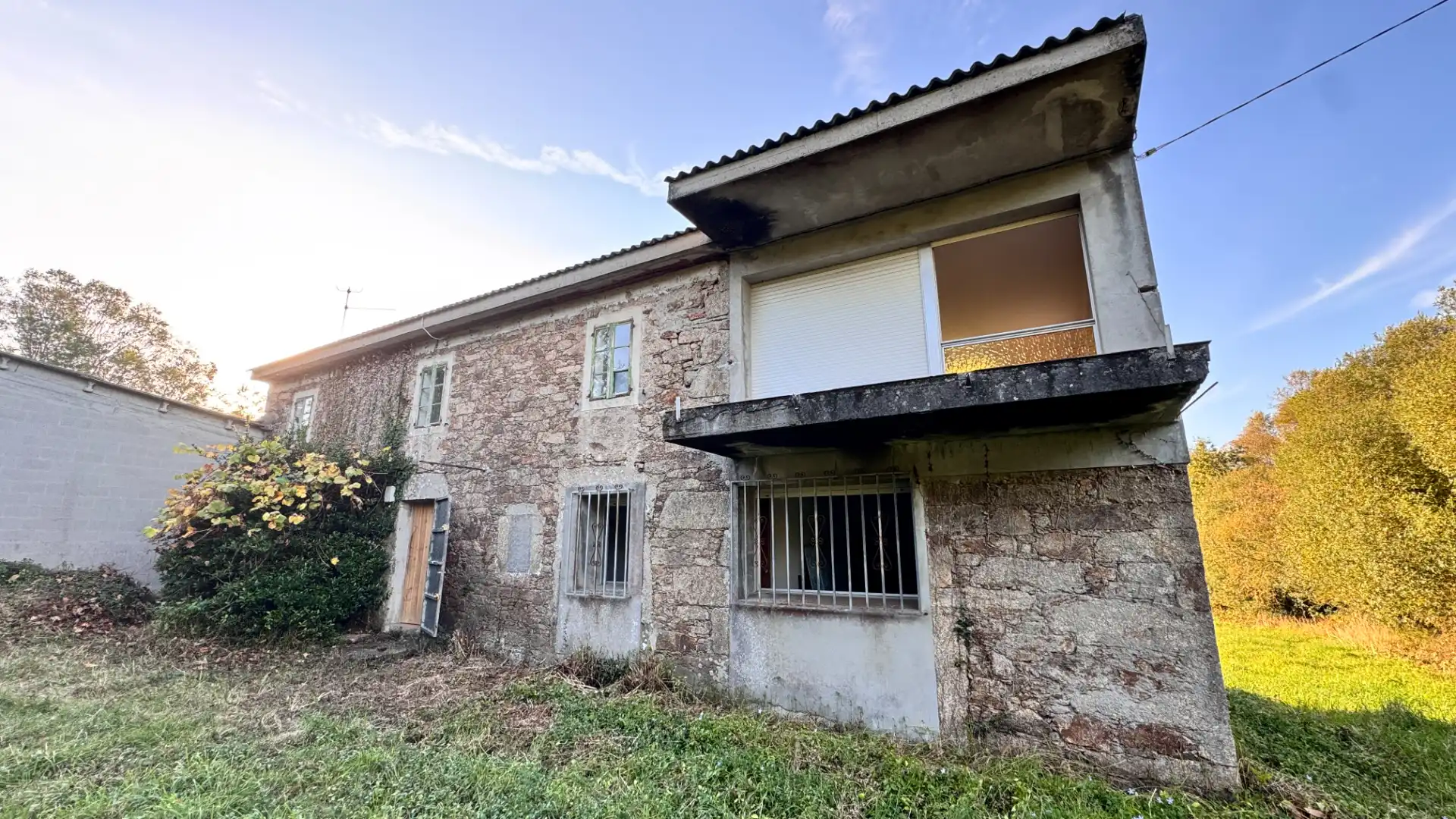 Exterior view of Country homes for sale in A Laracha    with Private garden and Storage room