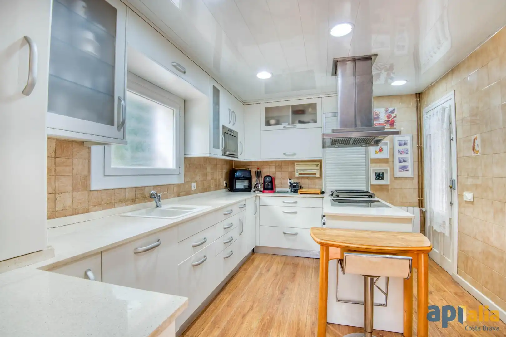 Küche von Haus oder Chalet zum Verkauf in Sant Feliu de Guíxols mit Privatgarten, Terrasse und Schwimmbad