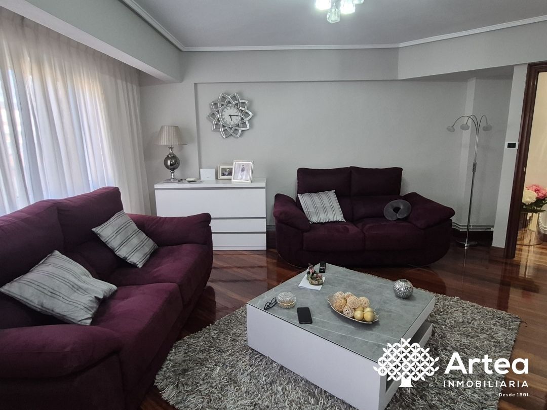 Living room of Flat for sale in Portugalete  with Heating, Terrace and Furnished