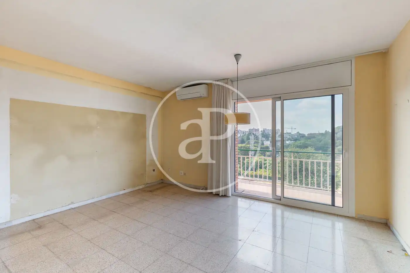 Habitación de Piso en venta en Sant Just Desvern con Aire acondicionado, Calefacción y Jardín privado