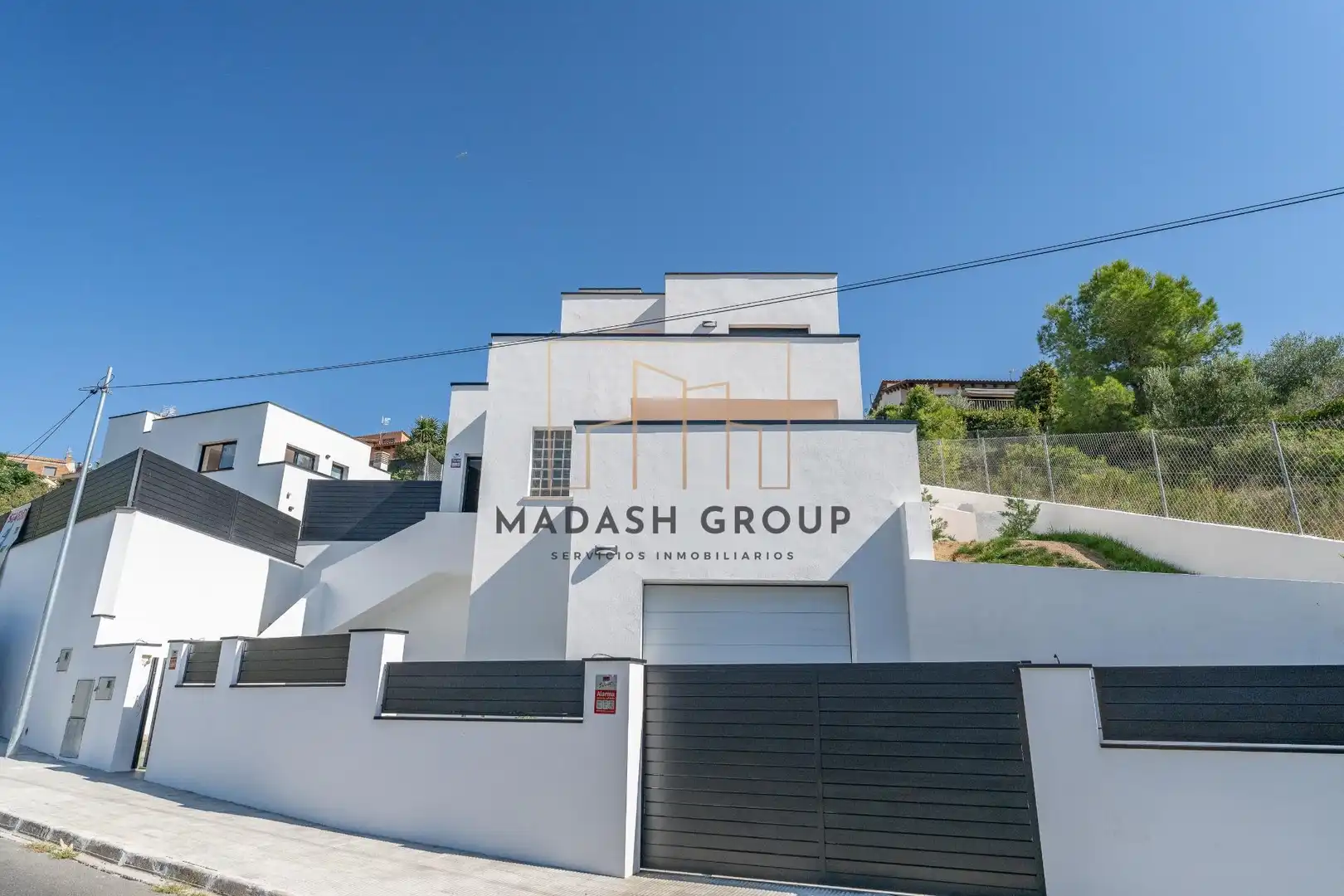 Villa mit Pool zum Verkauf in Avenida de la Marca Hispànica, imagen 2