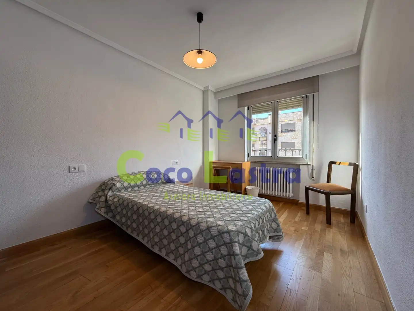 Bedroom of Flat for rent in Salamanca  with Heating, Parquet flooring and Furnished