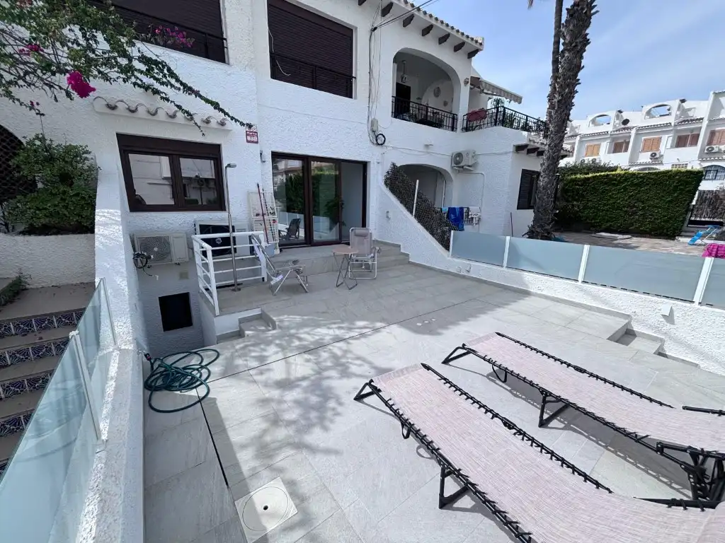 Einfamilien-Reihenhaus zur Miete in Orihuela, Alicante