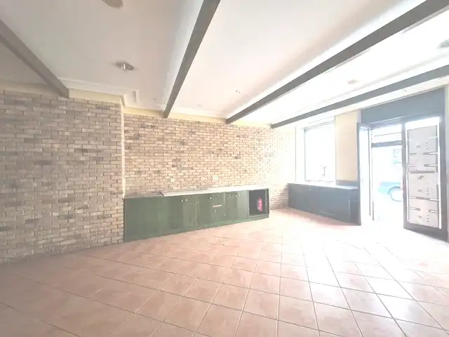 Locale commerciale in vendita a Rúa Sol 154, imagen 2