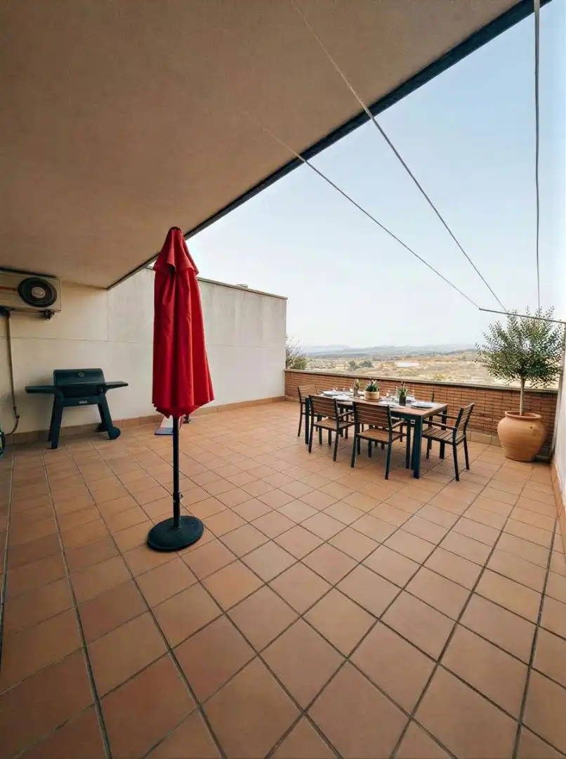 Terraza de Casa adosada en venta en Manresa con Calefacción, Terraza y Trastero