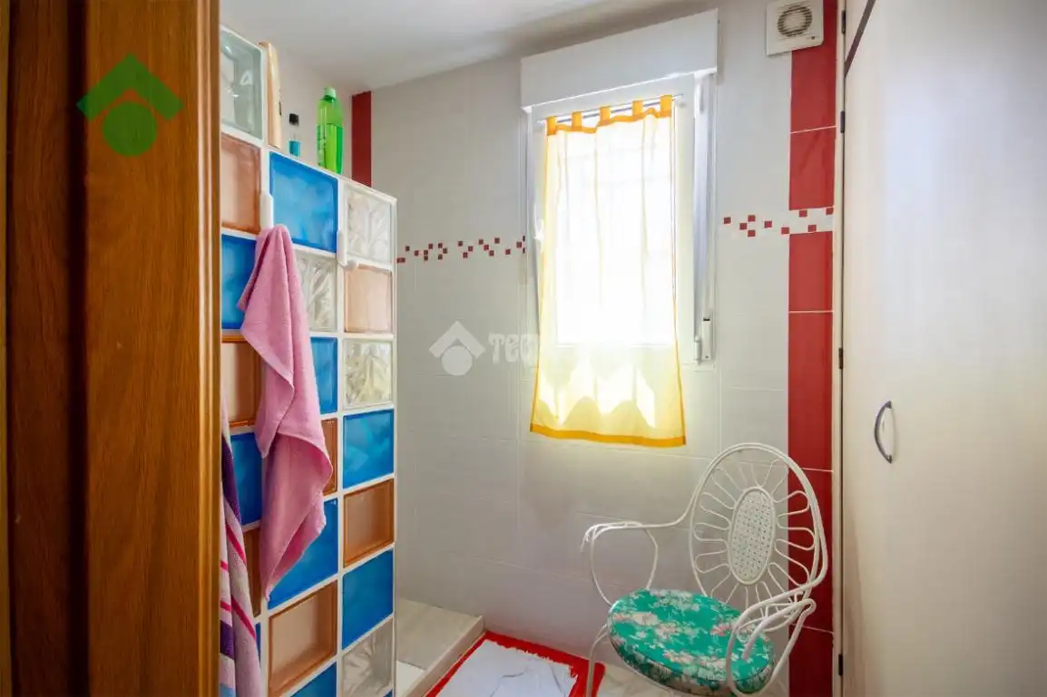 Baño de Casa adosada en venta en Rincón de la Victoria con Aire acondicionado y Piscina comunitaria