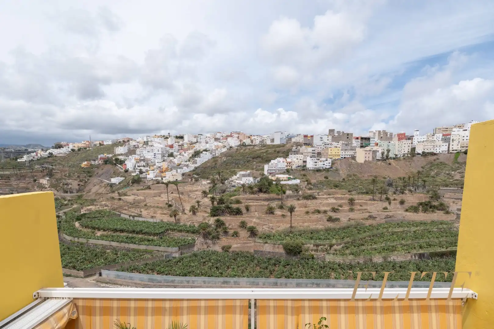 Vista exterior de Edifici en venda en Las Palmas de Gran Canaria