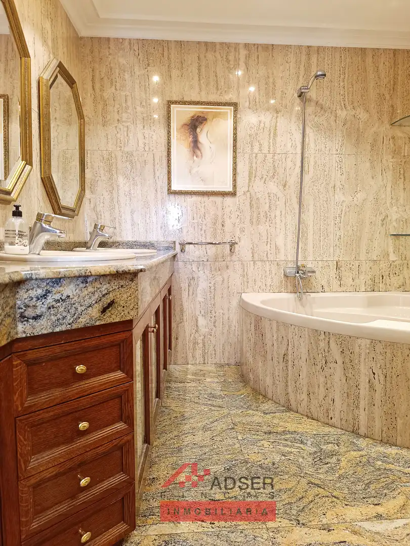 Baño de Piso en venta en  Logroño con Calefacción, Parquet y Terraza
