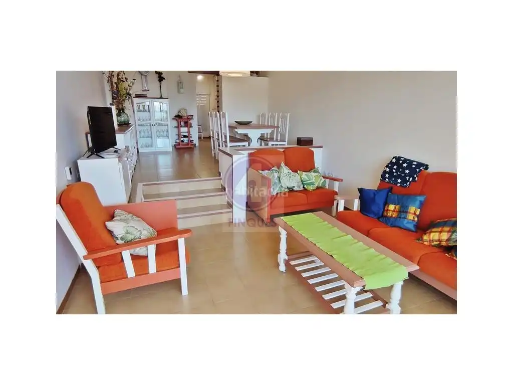 Sala d'estar de Apartament de lloguer en Castell d'Aro, Platja d'Aro i s'Agaró amb Piscina i Moblat