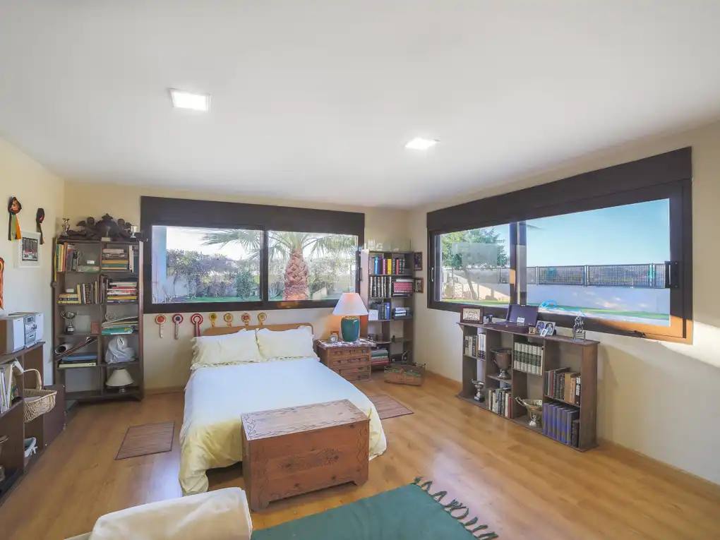 Casa amb terrassa en venda a Los Pinares - La Masia, imagen 7