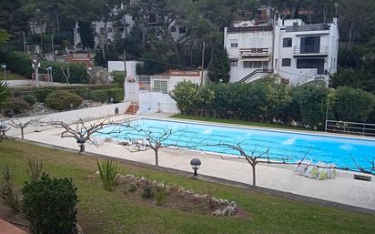 Swimming pool of Single-family semi-detached for sale in  Tarragona Capital  with Terrace and Balcony