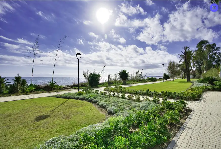 Jardín de Casa adosada de alquiler en Estepona con Aire acondicionado, Jardín privado y Terraza