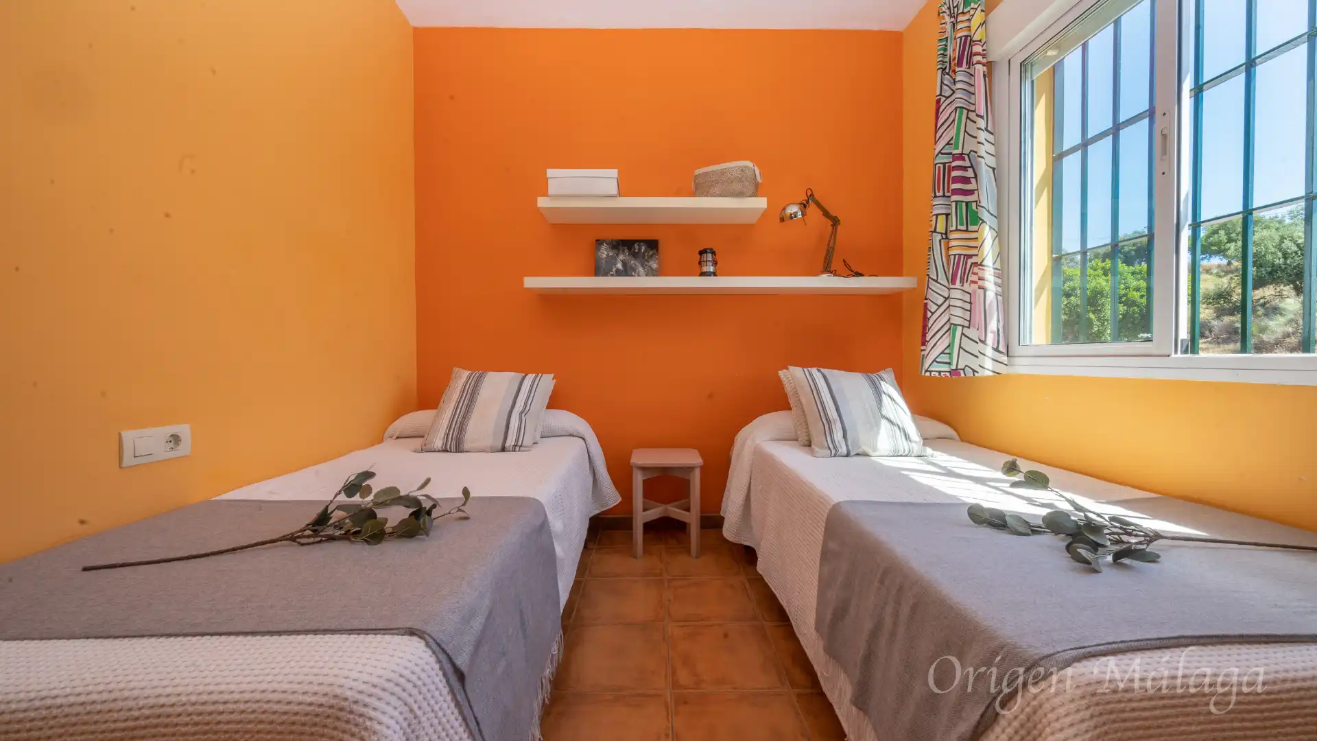 Habitación de Casa adosada en venta en Vélez-Málaga con Calefacción, Jardín privado y Terraza