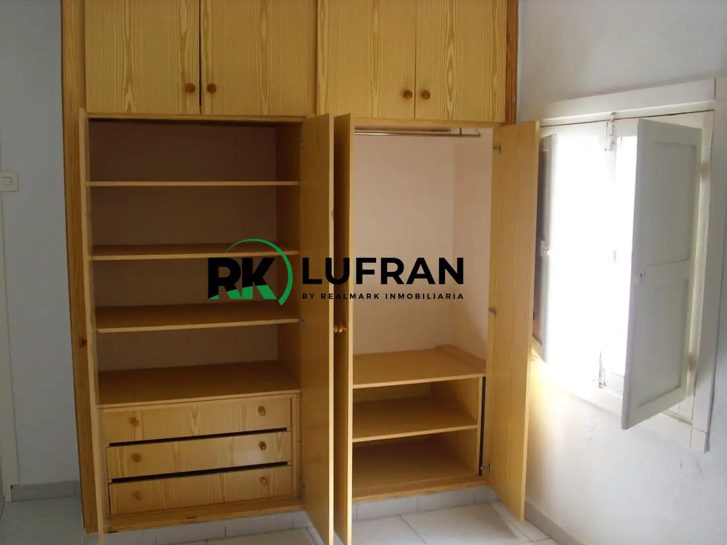 Habitación de Piso en venta en Elda