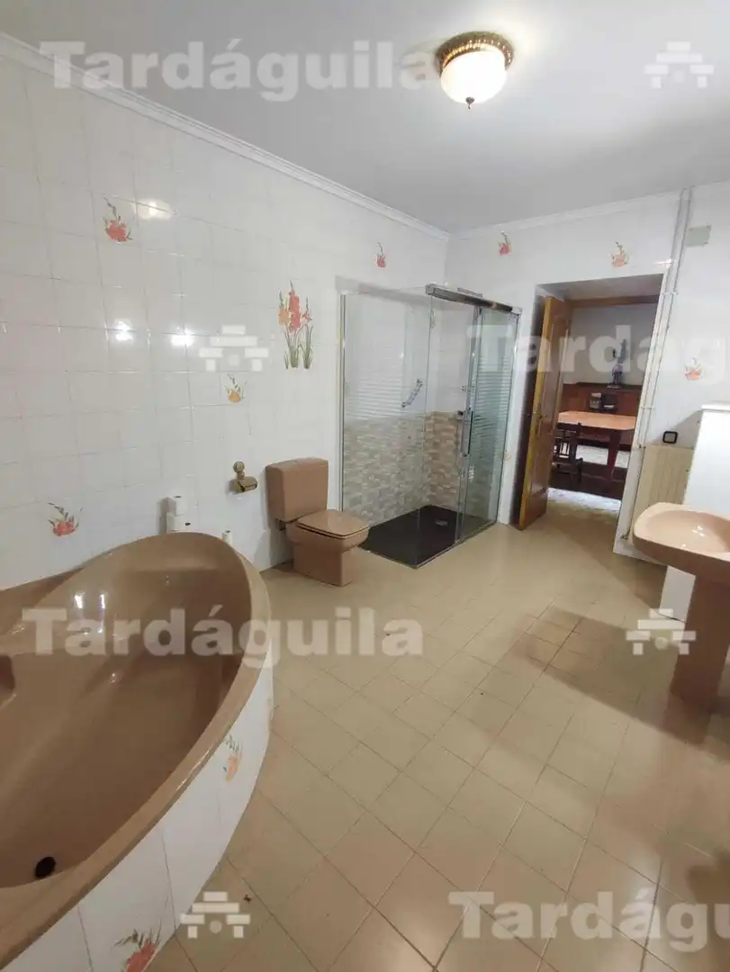Badezimmer von Country house zum Verkauf in San Muñoz mit Heizung