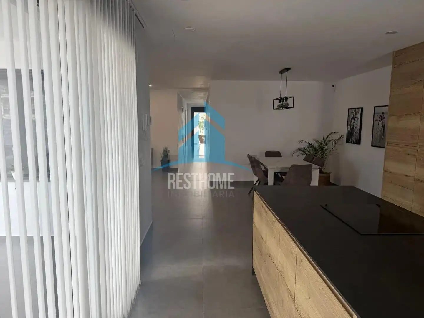 Houses for sale in Oliva  with Air Conditioner, Heating and Private garden