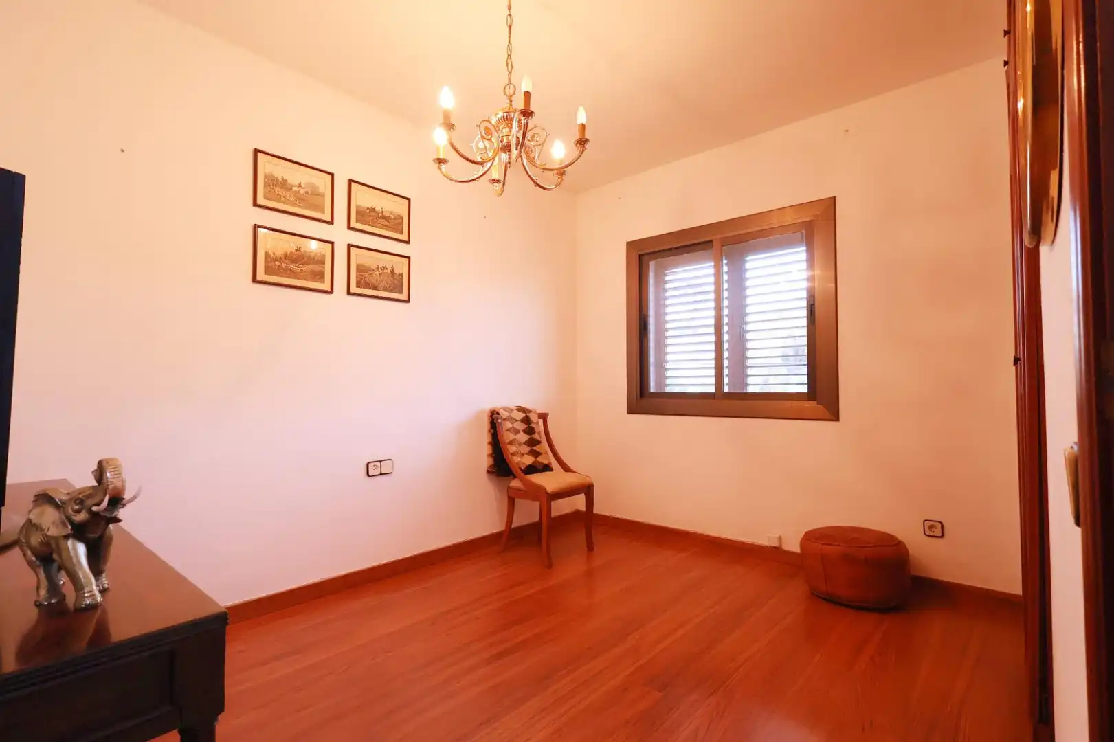 Sala d'estar de Casa o xalet en venda en Cunit amb Jardí privat, Terrassa i Piscina comunitària
