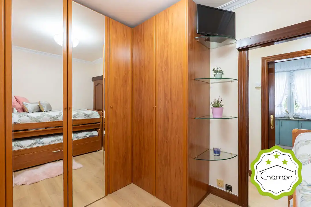 Schlafzimmer von Wohnung zum Verkauf in Bilbao  mit Heizung und Privatgarten