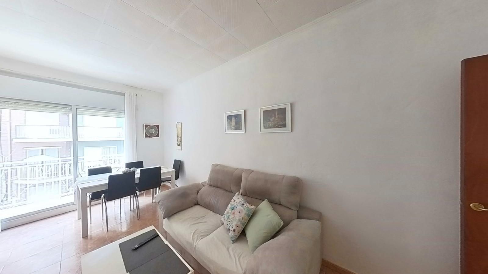 Living room of Flat for sale in  Barcelona Capital  with Air Conditioner, Terrace and Furnished