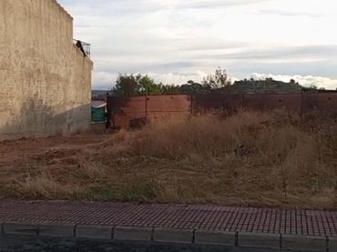 Terreno residencial en venta en Zarza la Mayor