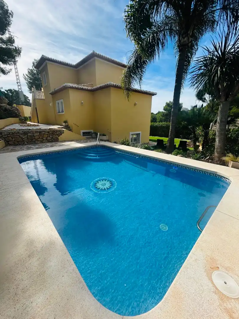 Swimming pool of Houses for sale in Jávea / Xàbia  with Air Conditioner, Heating and Private garden
