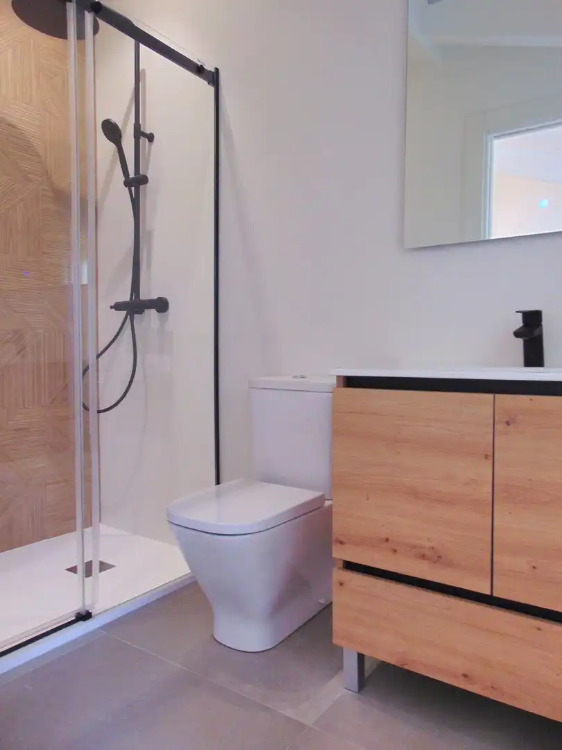 Baño de Casa adosada en venta en San Pedro del Pinatar con Aire acondicionado, Calefacción y Jardín privado