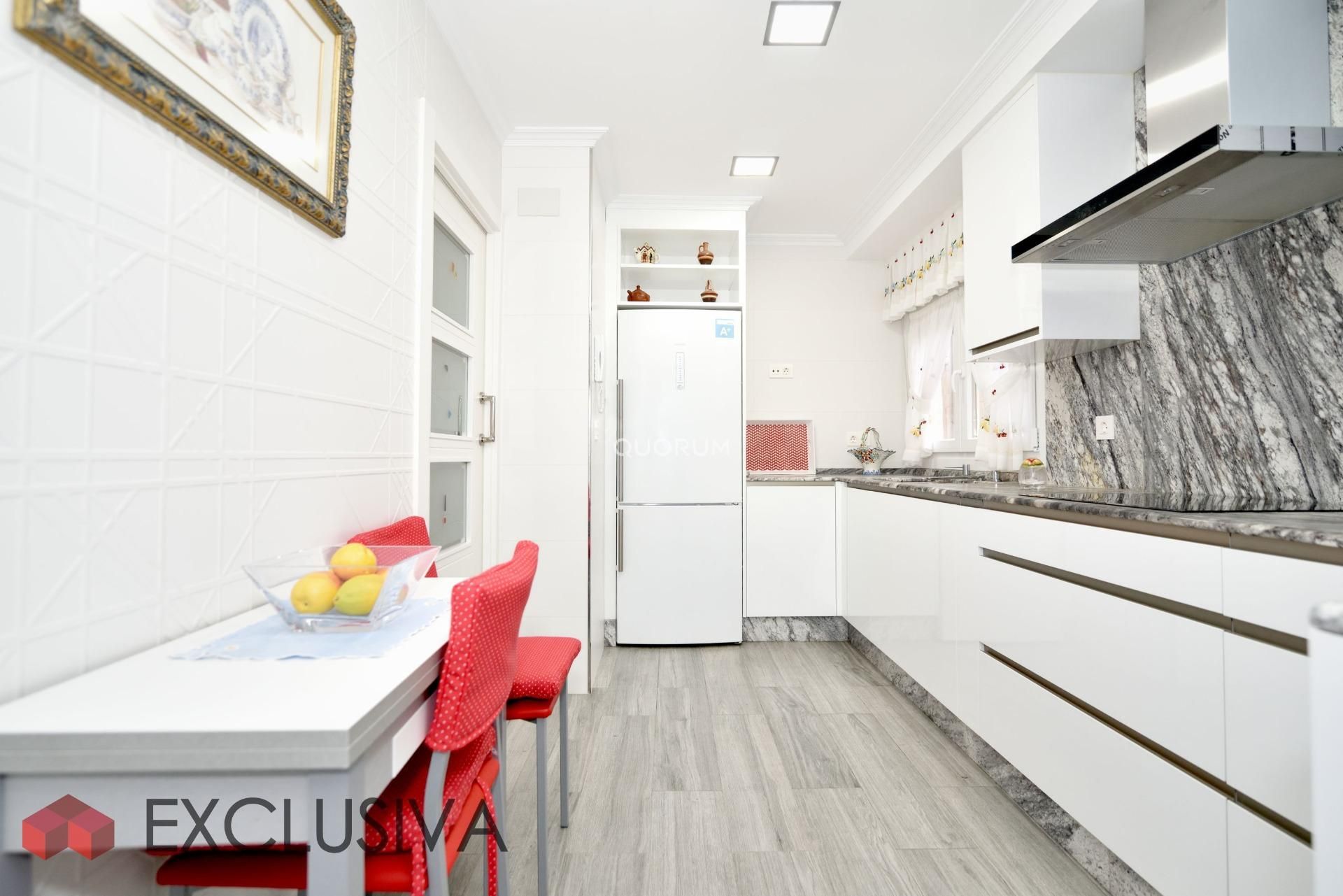 Kitchen of Flat for sale in Basauri   with Heating, Terrace and Balcony