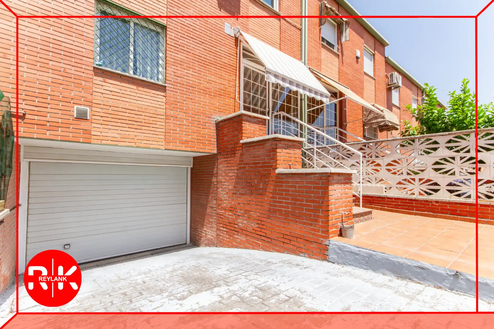 Vista exterior de Casa o xalet en venda en San Fernando de Henares amb Aire condicionat, Calefacció i Parquet
